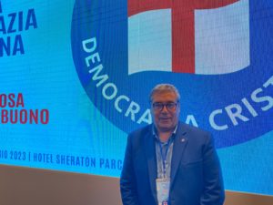 Scopri di più sull'articolo Totò Cuffaro eletto segretario politico nazionale della Democrazia Cristiana